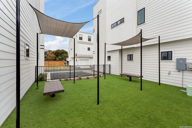 1735 W Gramercy Pl #301/302, San Antonio, TX 78201