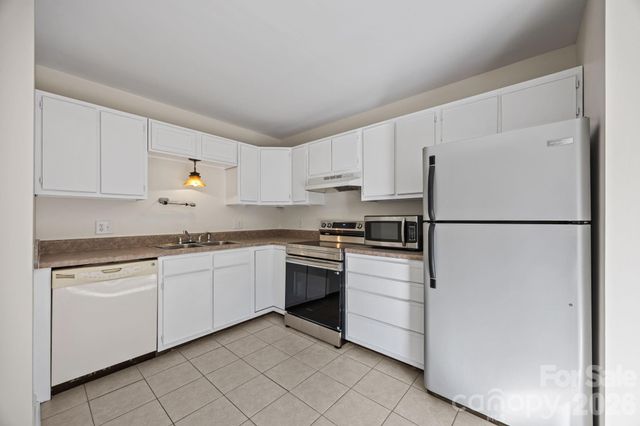 6 Azalea Road F, Arden, NC 28704