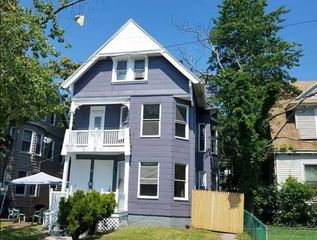 745 George Street 2, New Haven, CT 06511