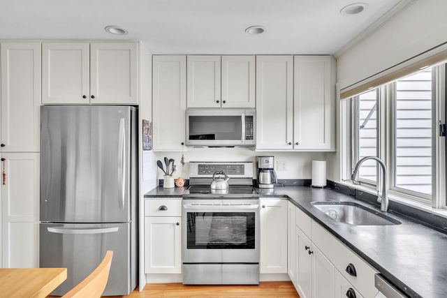 545 S Prospect St Unit 20, Burlington, VT 05401