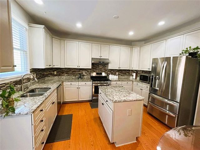 585 Golden Meadows Lane, Suwanee, GA 30024