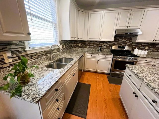 585 Golden Meadows Lane, Suwanee, GA 30024