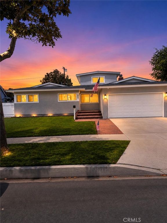 1876 Petaluma Avenue, Long Beach, CA 90815
