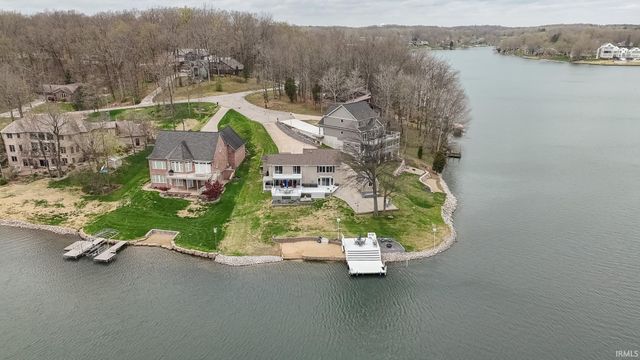 615 S Ski Circle, Santa Claus, IN 47579