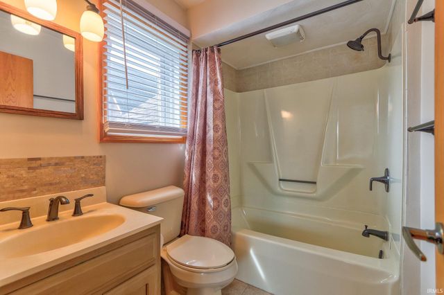 615 S Ski Circle, Santa Claus, IN 47579