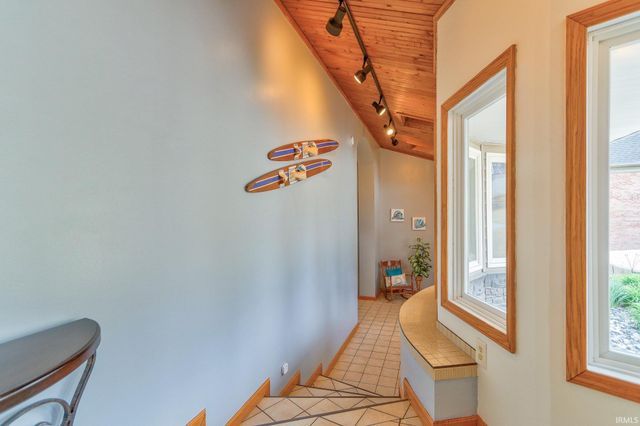 615 S Ski Circle, Santa Claus, IN 47579