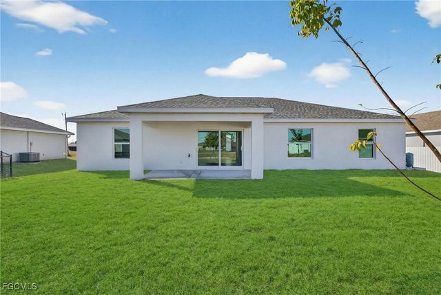 1227 NW 15th PL, Cape Coral, FL 33993