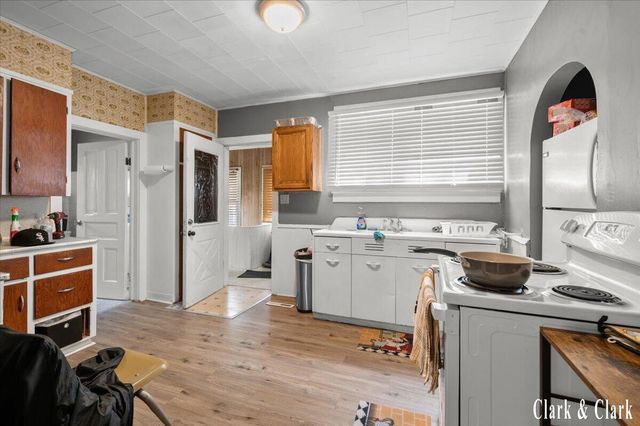 720 Hill Avenue, Muskegon, MI 49442