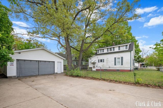 720 Hill Avenue, Muskegon, MI 49442