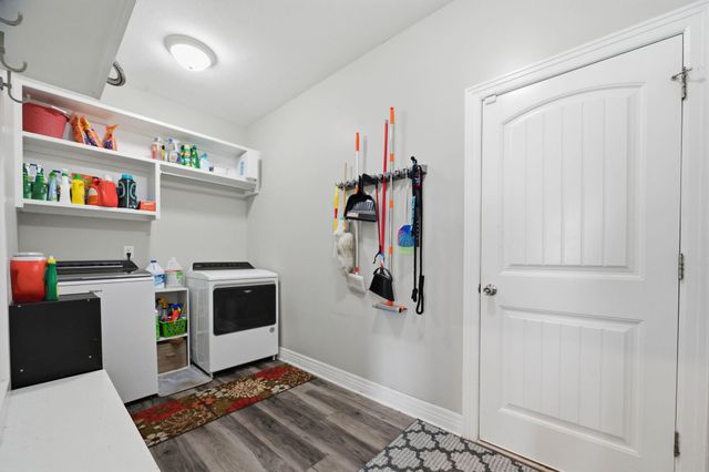 6410 S Jade Ct, Derby, KS 67037