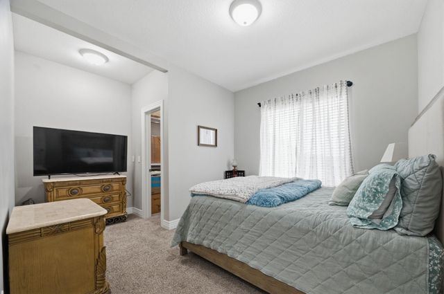 6410 S Jade Ct, Derby, KS 67037