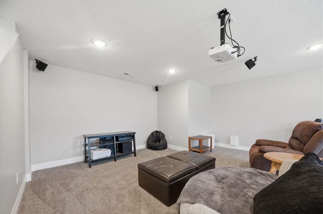 6410 S Jade Ct, Derby, KS 67037