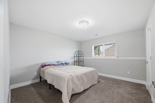 6410 S Jade Ct, Derby, KS 67037