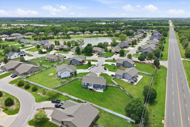 6410 S Jade Ct, Derby, KS 67037