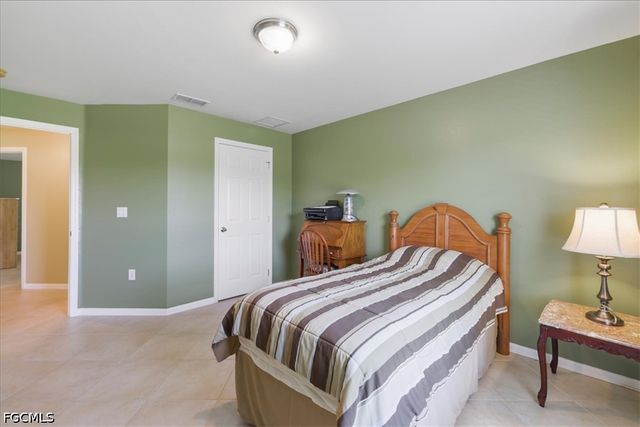 8141 Liriope LOOP, Lehigh Acres, FL 33972