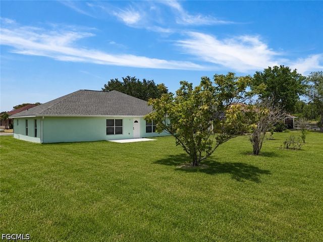 8141 Liriope LOOP, Lehigh Acres, FL 33972