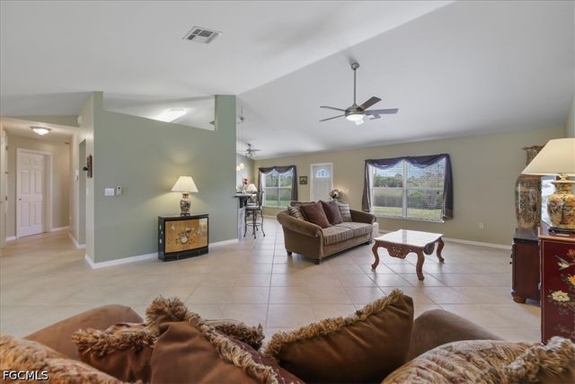 8141 Liriope LOOP, Lehigh Acres, FL 33972