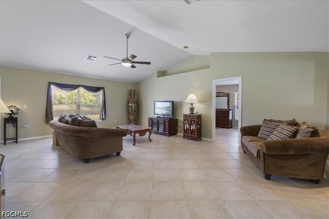 8141 Liriope LOOP, Lehigh Acres, FL 33972