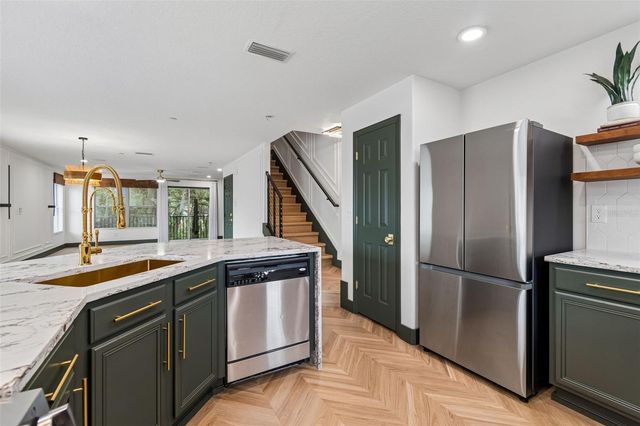504 WHEATON TRENT PLACE, Tampa, FL 33619