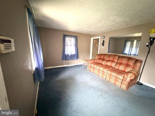 125 SIXTH AVE, Carneys Point, NJ 08069