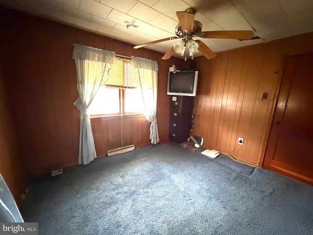 125 SIXTH AVE, Carneys Point, NJ 08069