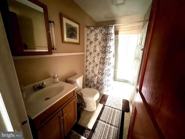 125 SIXTH AVE, Carneys Point, NJ 08069