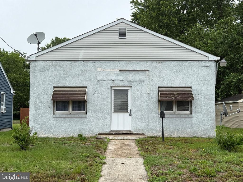 125 SIXTH AVE, Carneys Point, NJ 08069