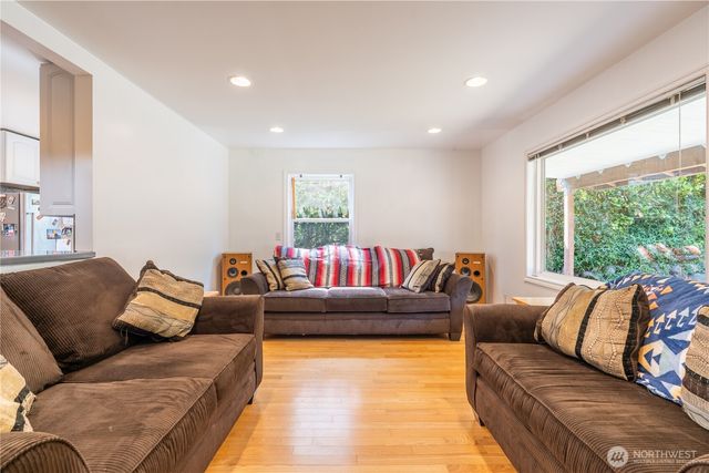 9802 35th Avenue SW, Seattle, WA 98126