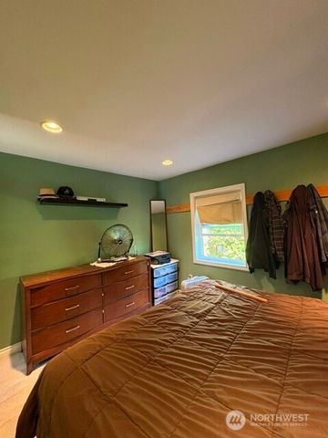 9802 35th Avenue SW, Seattle, WA 98126