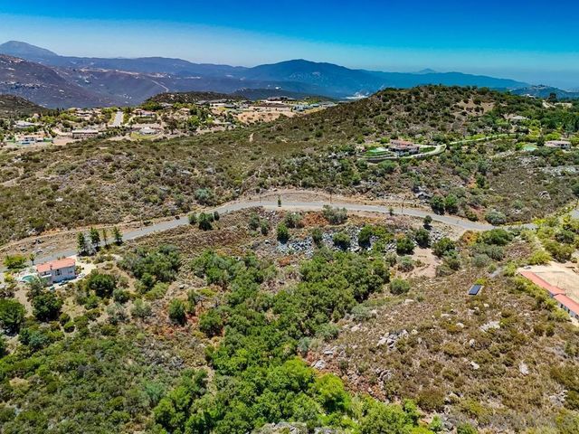 Via Viejas Oeste, Alpine, CA 91901