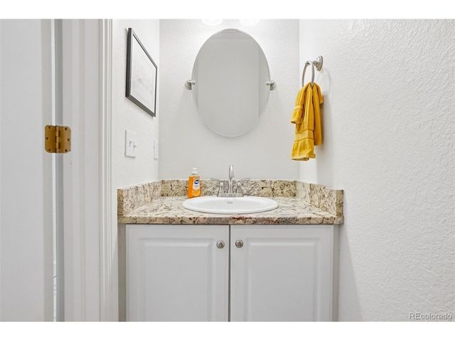 15860 W 66th Pl, Arvada, CO 80007
