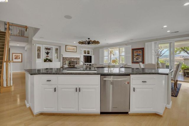 179 E Country Club Dr, Brentwood, CA 94513