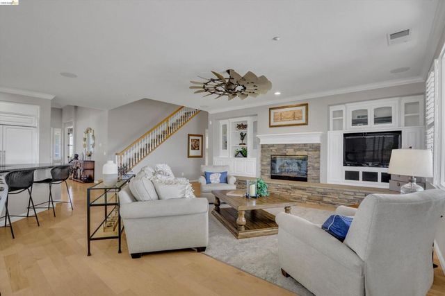179 E Country Club Dr, Brentwood, CA 94513