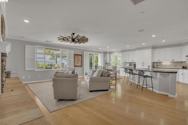 179 E Country Club Dr, Brentwood, CA 94513