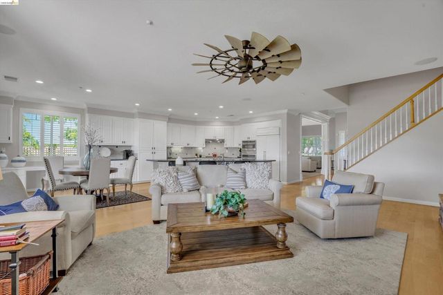 179 E Country Club Dr, Brentwood, CA 94513