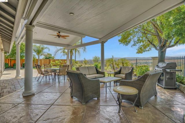 179 E Country Club Dr, Brentwood, CA 94513