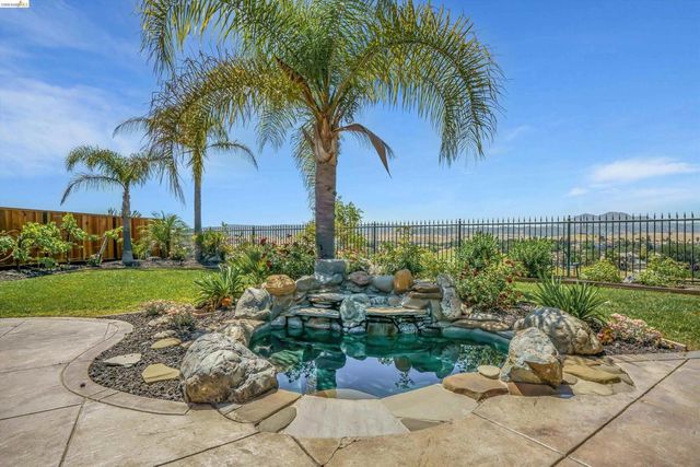 179 E Country Club Dr, Brentwood, CA 94513