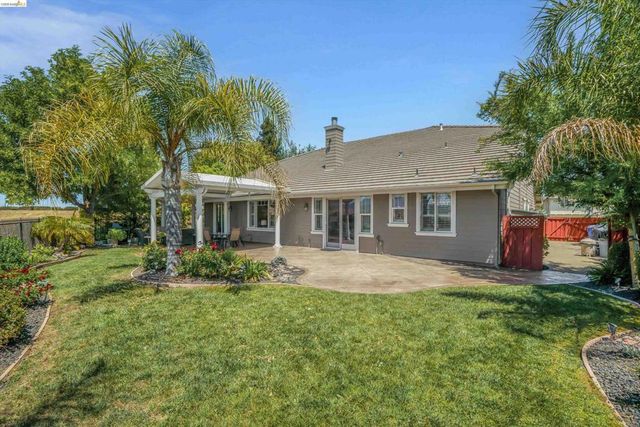 179 E Country Club Dr, Brentwood, CA 94513