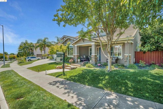 179 E Country Club Dr, Brentwood, CA 94513