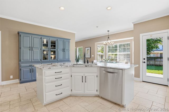 5726 E 101st Place, Tulsa, OK 74137