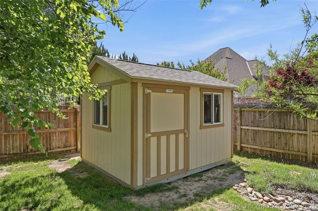 5726 E 101st Place, Tulsa, OK 74137