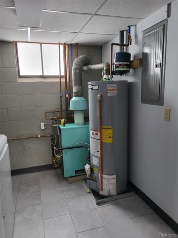 4662 N Lapeer Road, Columbiaville, MI 48421