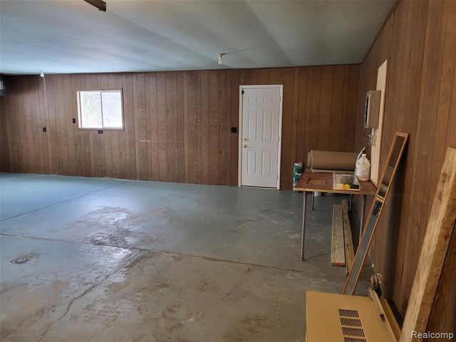 4662 N Lapeer Road, Columbiaville, MI 48421