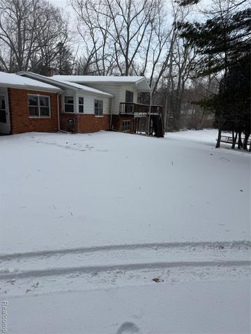 4662 N Lapeer Road, Columbiaville, MI 48421