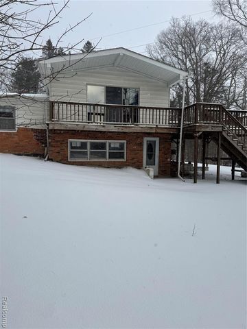 4662 N Lapeer Road, Columbiaville, MI 48421