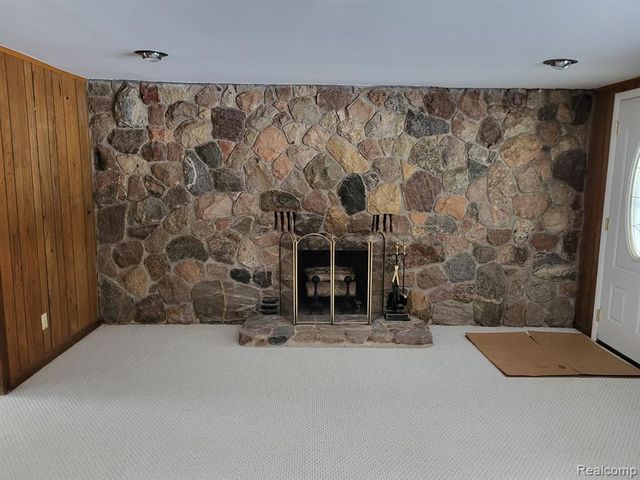 4662 N Lapeer Road, Columbiaville, MI 48421