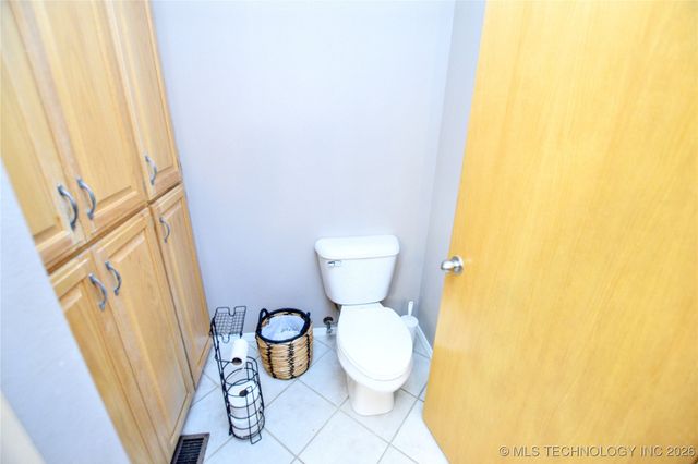 8657 N Hwy 10, Tahlequah, OK 74464