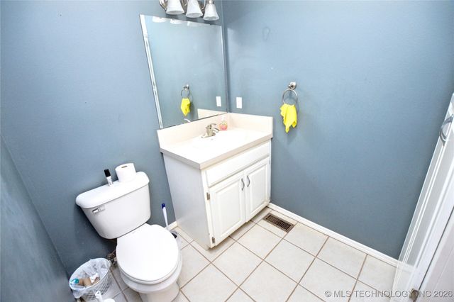 8657 N Hwy 10, Tahlequah, OK 74464