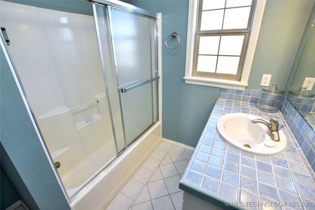 8657 N Hwy 10, Tahlequah, OK 74464