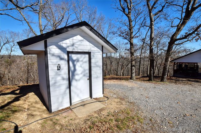 8657 N Hwy 10, Tahlequah, OK 74464